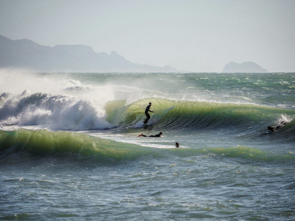 Guia de Surf Norte de Portugal surf guide porto, spots secretos surf portugal, melhores ondas norte portugal