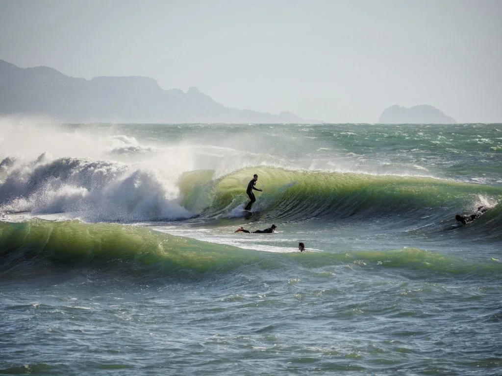 Guia de Surf Norte de Portugal surf guide porto, spots secretos surf portugal, melhores ondas norte portugal